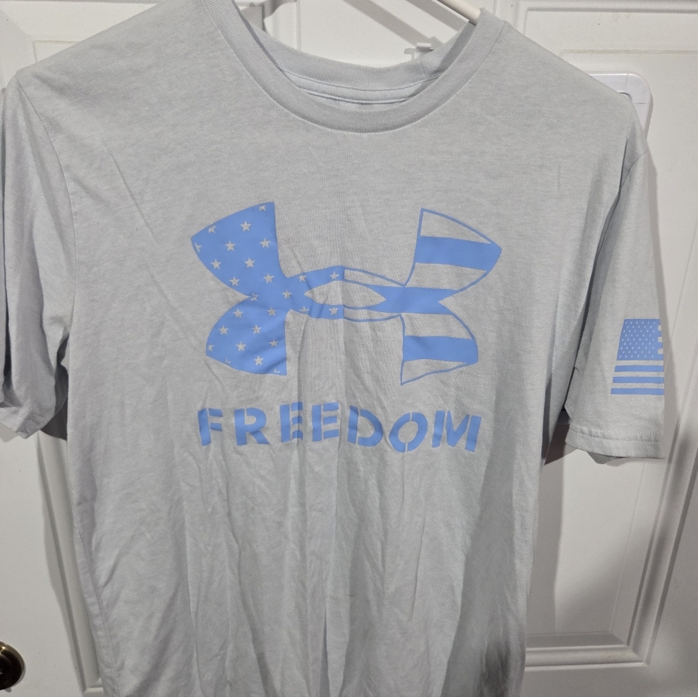 Under Armour Light Gray Tee with Blue Graphic